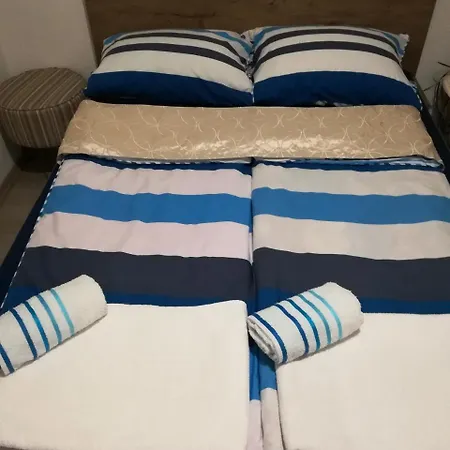 New Days Apartment *